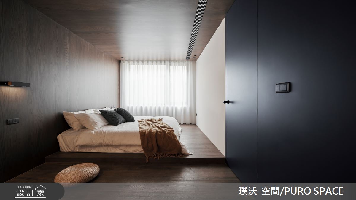 原屋單層改造的20坪老屋，因建築物為狹長老屋，有著採