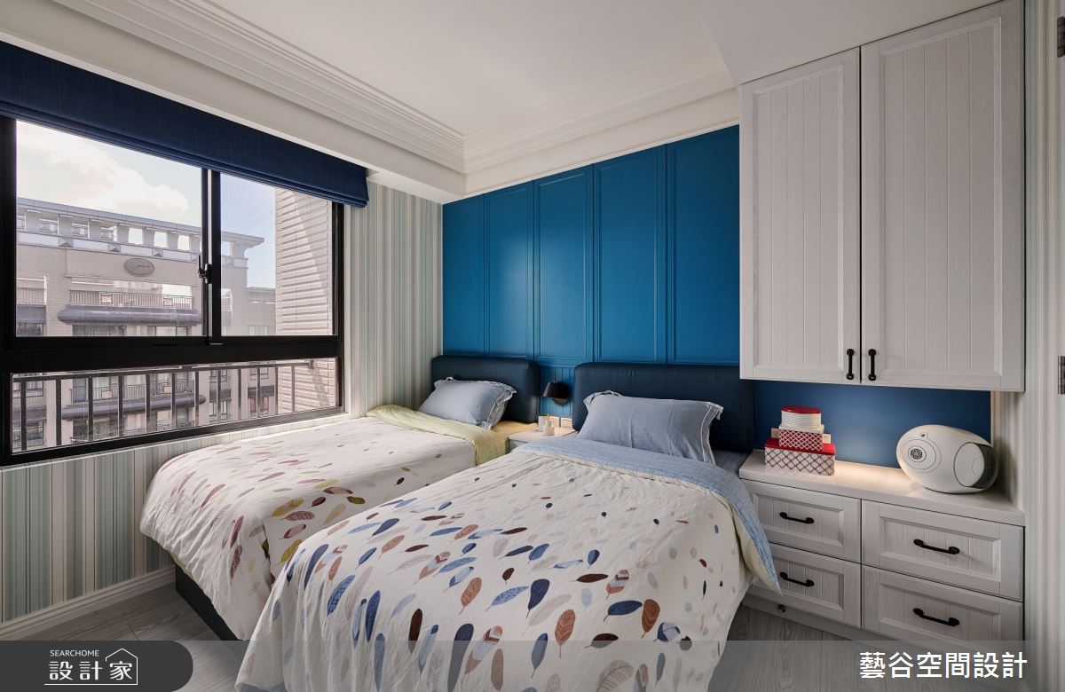 48坪新古典宅邸裡,透過大量白色為基底,左入淡雅石材