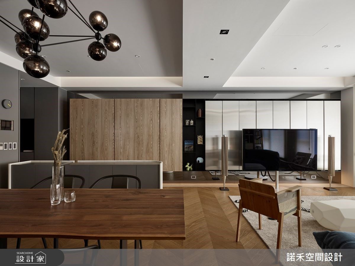 中古屋大變身，設計師以現代風作為空間基底，以暖調原