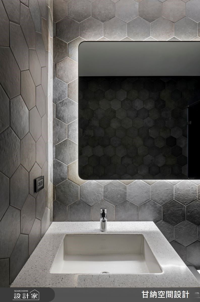 自美國返回臺灣的屋主一家期待能夠為新家注入熟悉的美