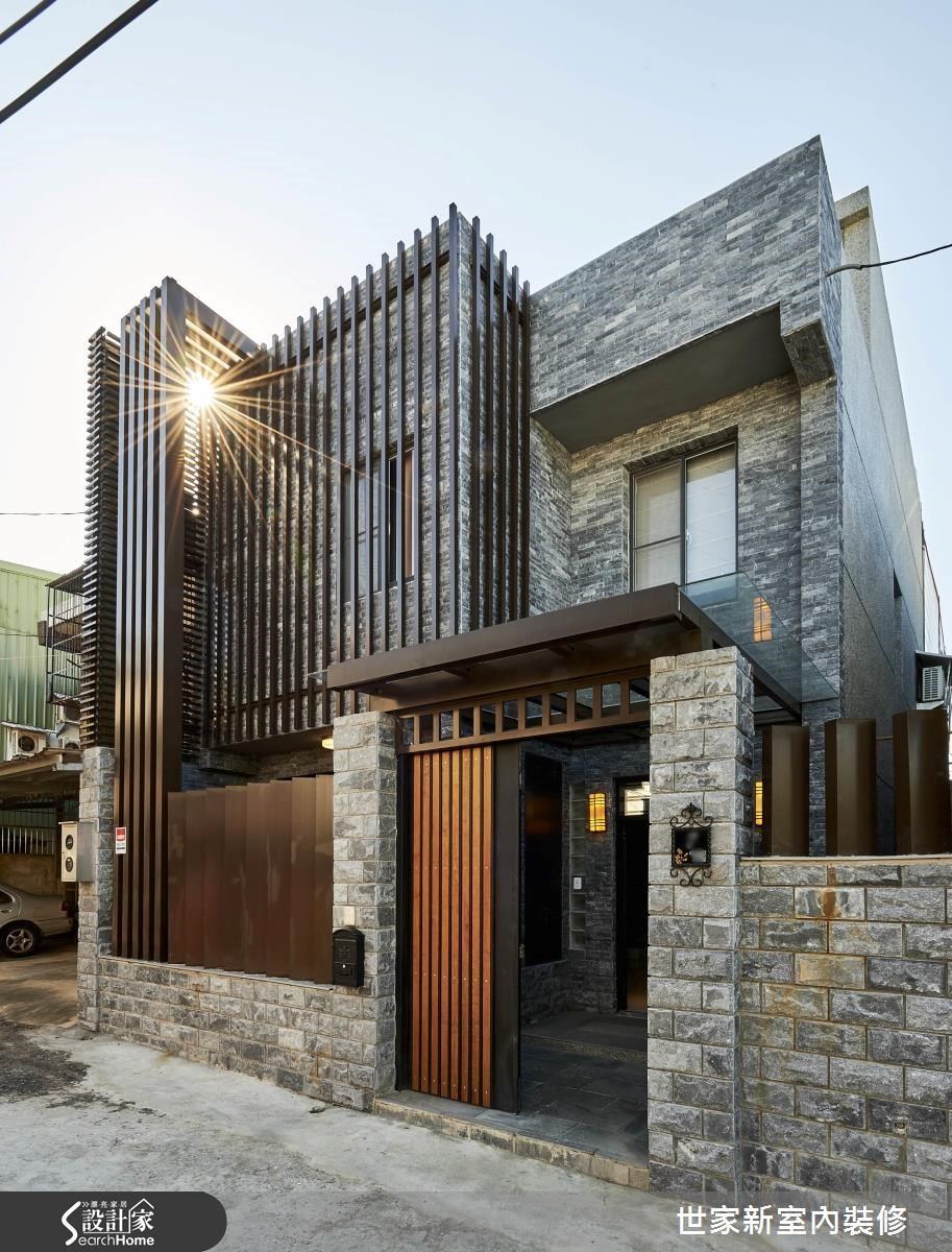 70 坪透天別墅為屋主夫妻和爸媽的住所，設計師從建築