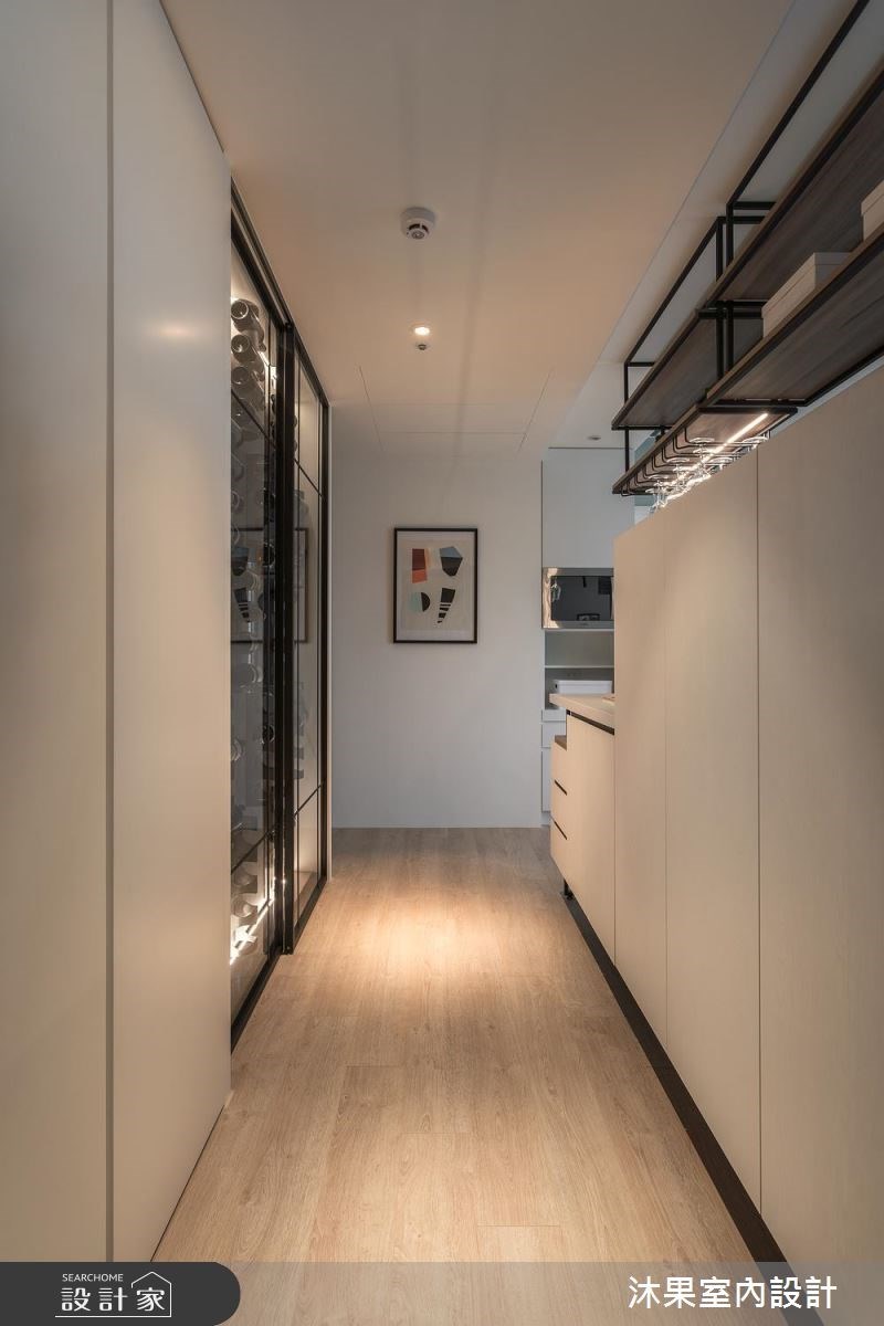 喜歡一起品酌紅酒的屋主夫妻,非常著迷陳年葡萄酒的深