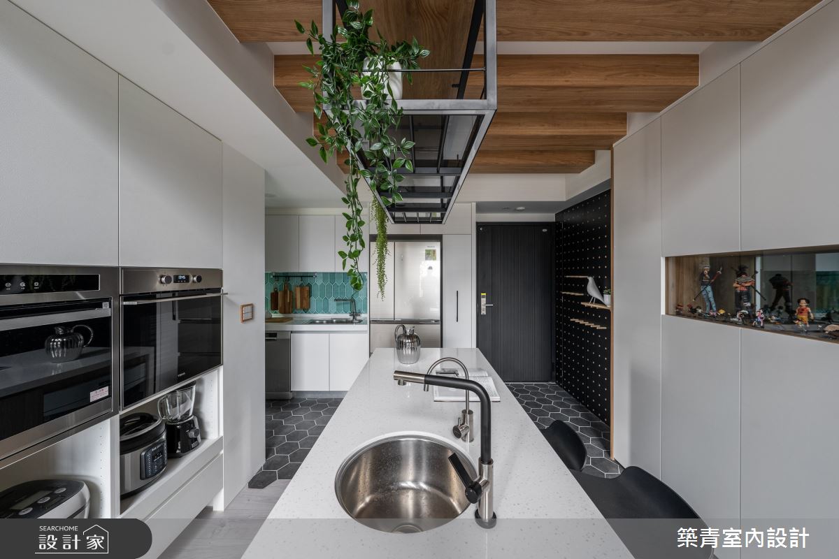 此案為48坪現代風樓中樓,居宅擁有充沛的採光及大面窗