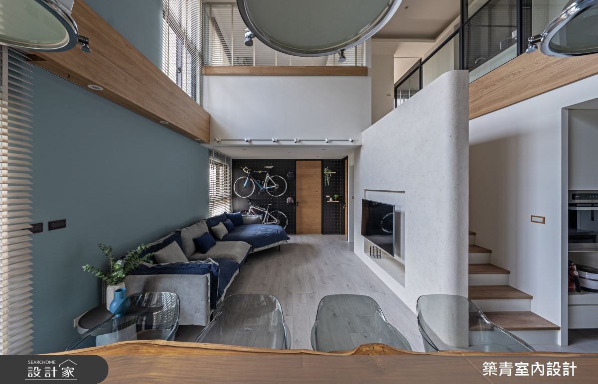 此案為48坪現代風樓中樓,居宅擁有充沛的採光及大面窗