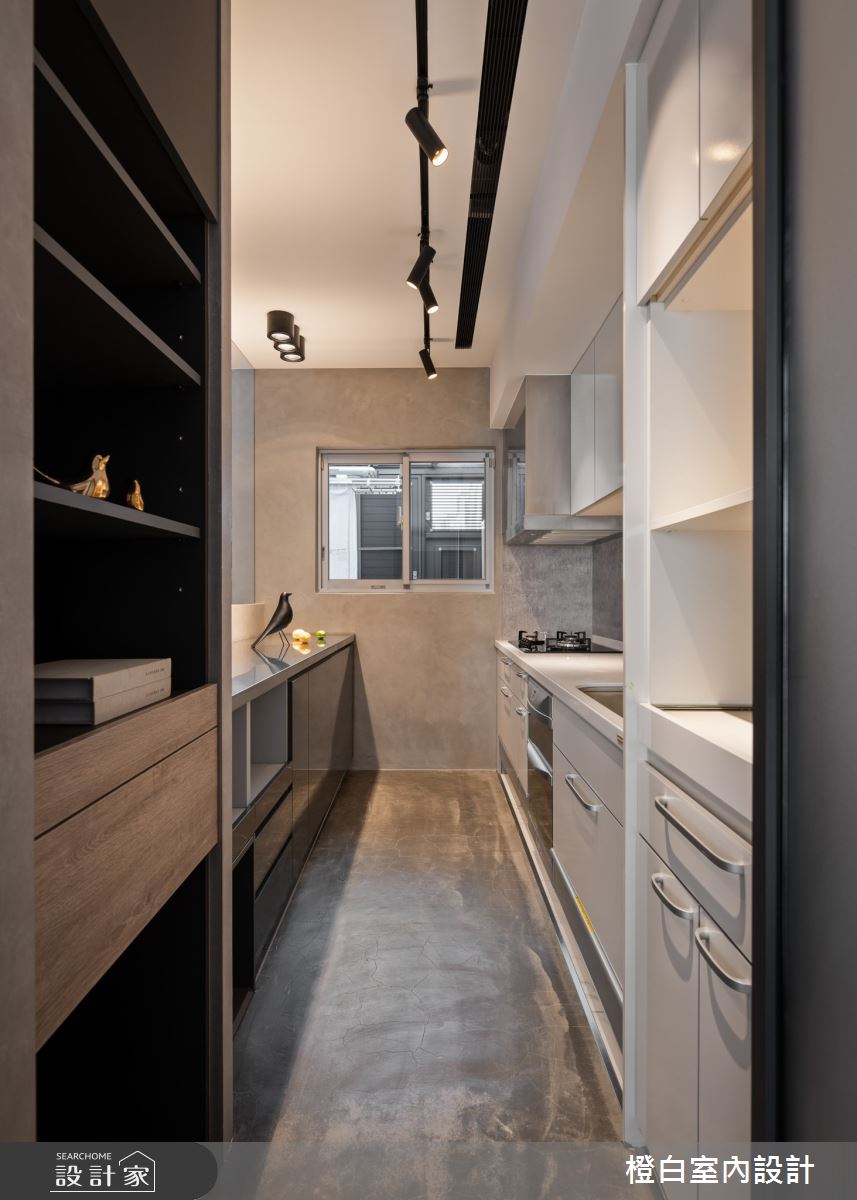 在90坪混搭風透天別墅裡，藉由簡約、現代線條描繪空間