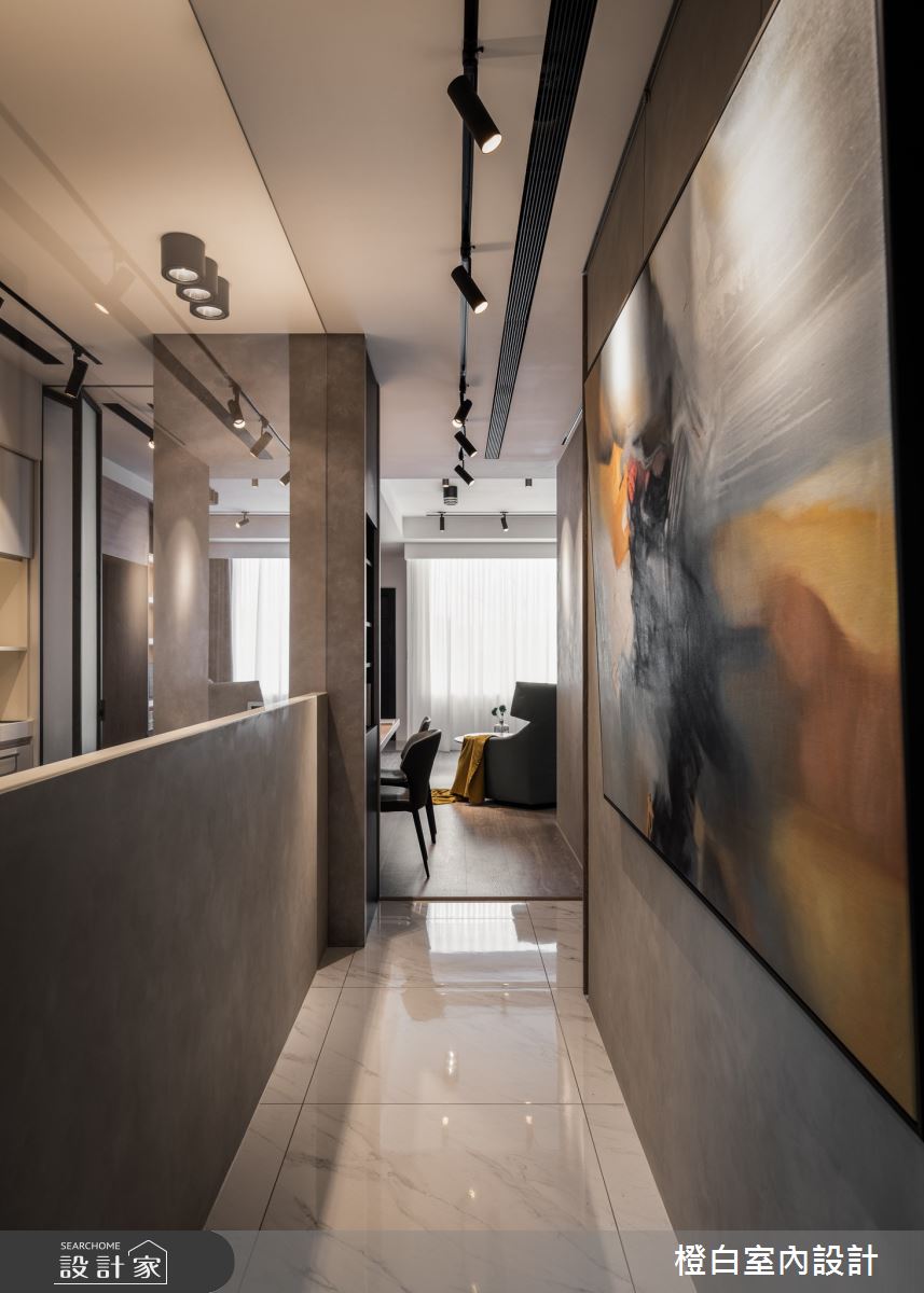 在90坪混搭風透天別墅裡，藉由簡約、現代線條描繪空間