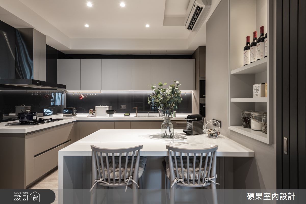 女屋主喜愛美式風,而男屋主則偏好工業風的個性感,因