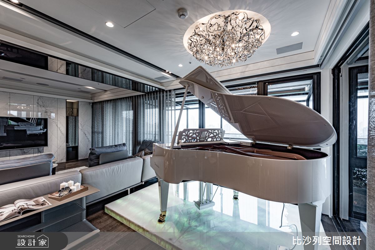 客廳，是豪宅設計的主軸。開放的公領域裡，串連領域機