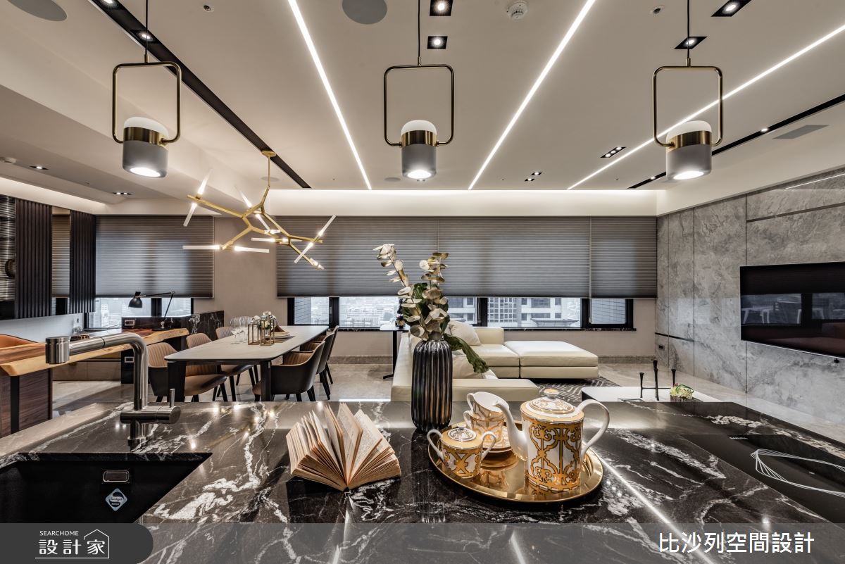 客廳，是豪宅設計的主軸。開放的公領域裡，串連領域機