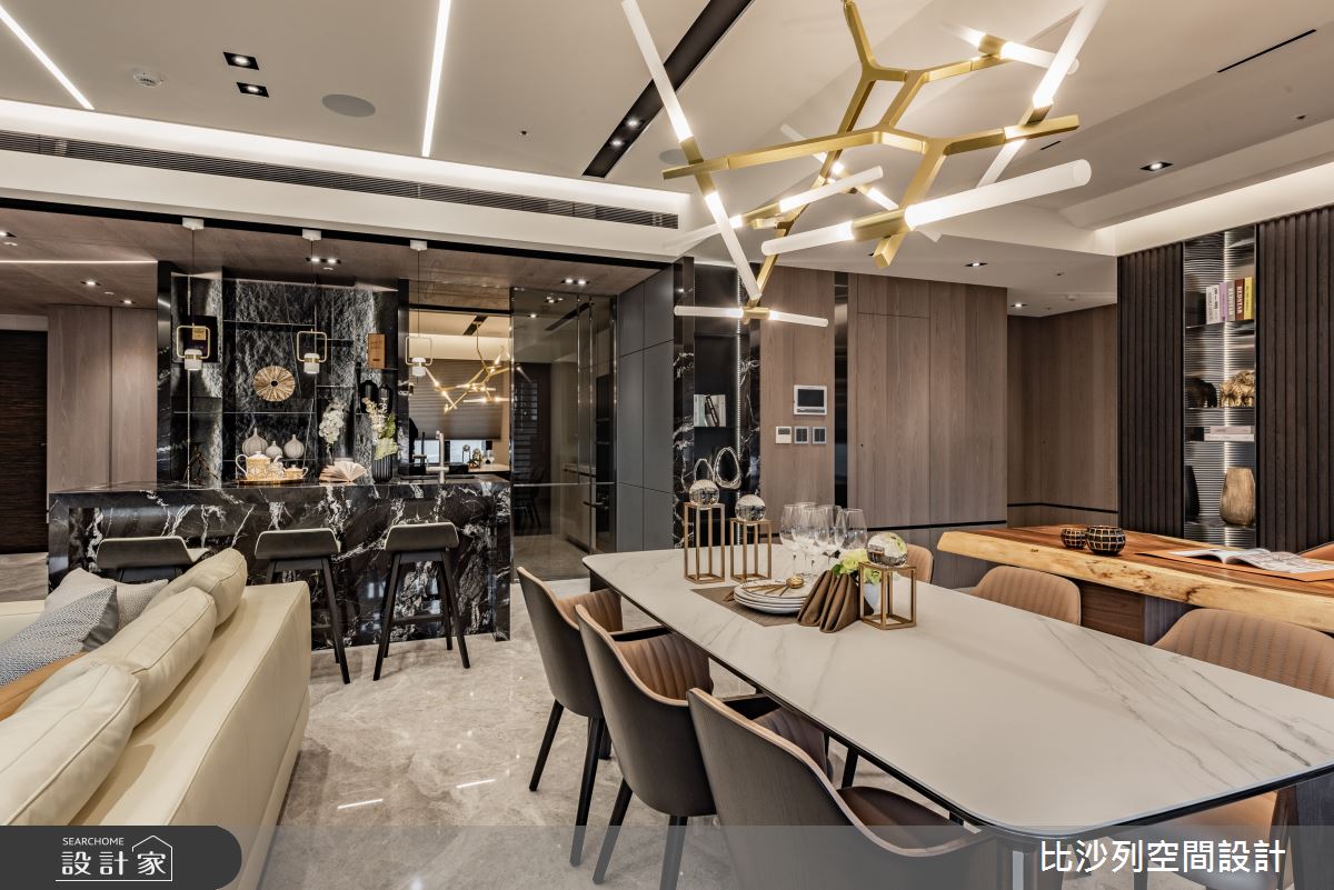 客廳，是豪宅設計的主軸。開放的公領域裡，串連領域機