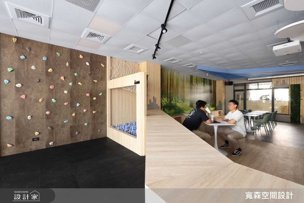 這間中古屋改造的201坪商業空間，是致力於發展太陽能