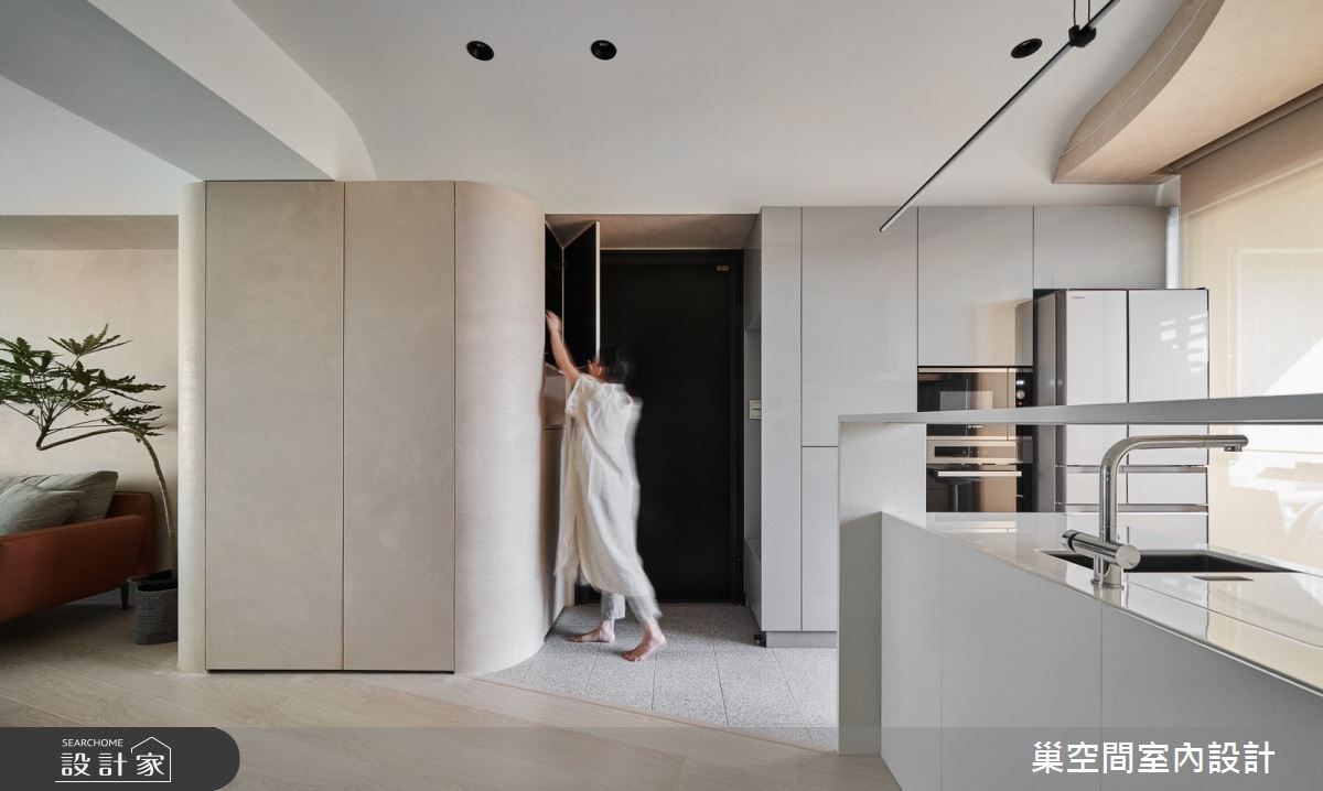 19坪的空間，設計師考量空間有限及屋主其中之一的身分