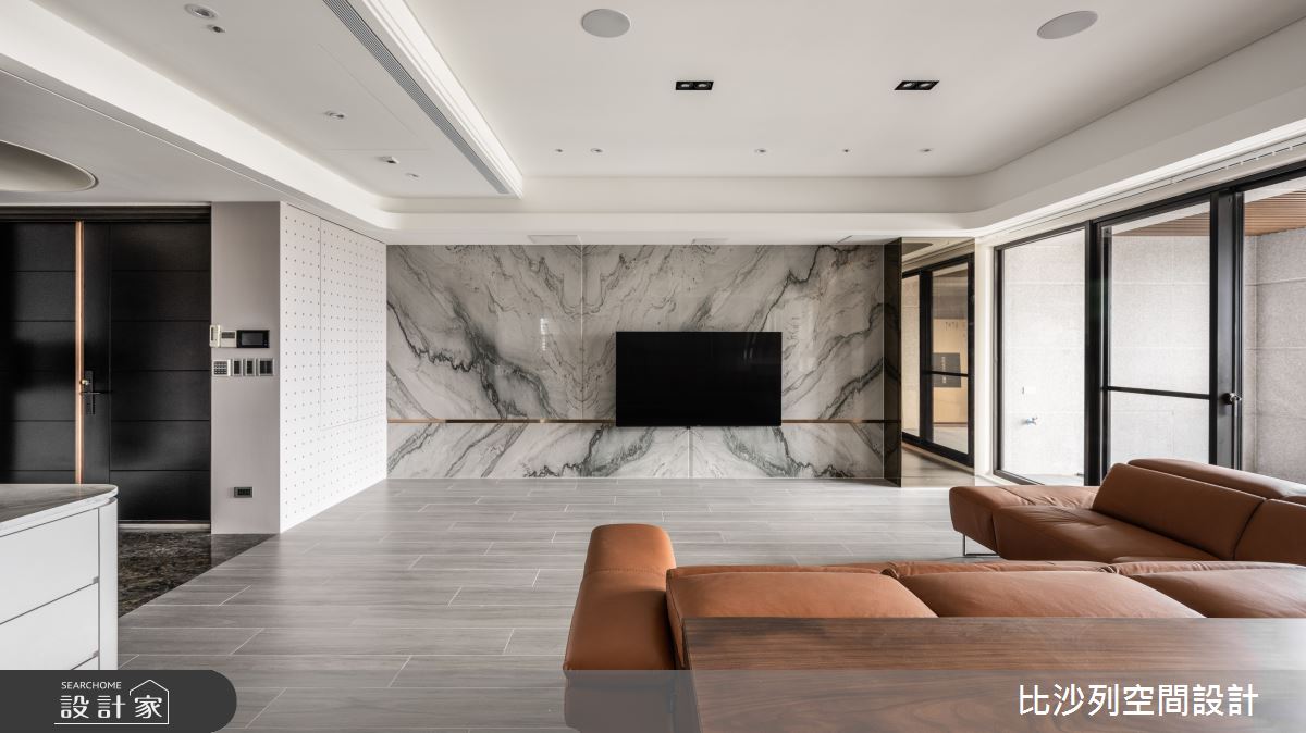 藝術是利用想像和技巧,打造出美麗的作品,為作品注入