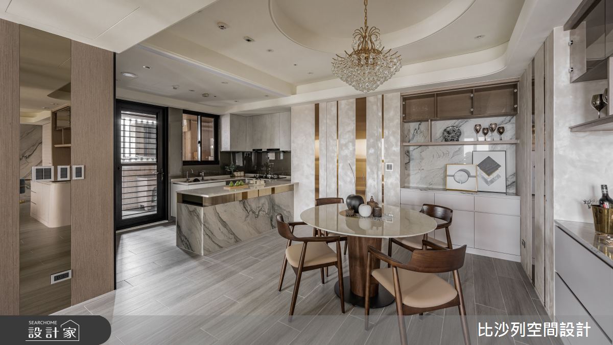 藝術是利用想像和技巧,打造出美麗的作品,為作品注入