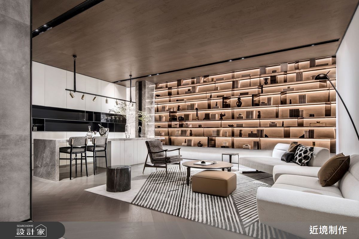 逾百坪豪邸裡，引天光、開拓空間尺度，且選用大自然元