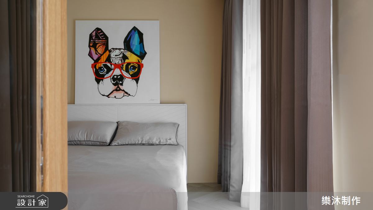 此案為21坪中古屋翻新,原始屋況面臨天花低矮、採光不