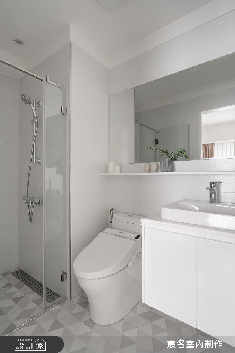 35坪的中古屋為兩位長輩未來的居所，設計師根據需求著