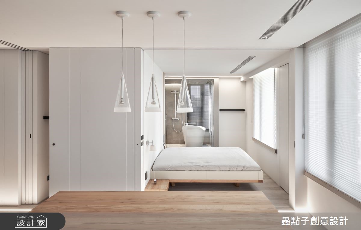 媒體業夫妻的家運用八道拉門取代全室隔間,開啟公私領