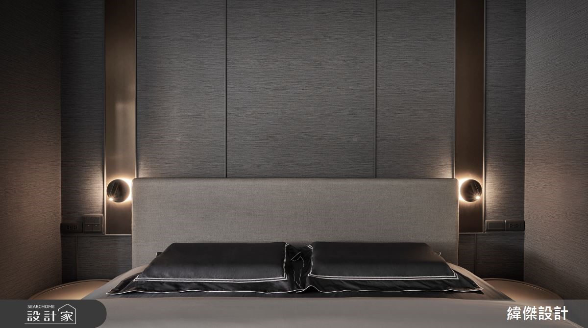 重新梳理老屋格局消弭了窄長廊道，在採光面底端設計一