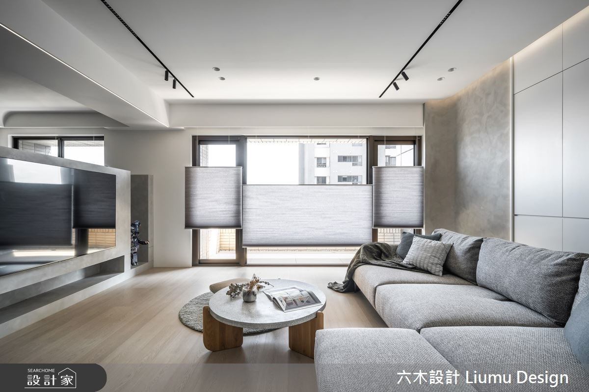 簡約純粹的色彩，往往能締造經典雋永的神情！像這間50