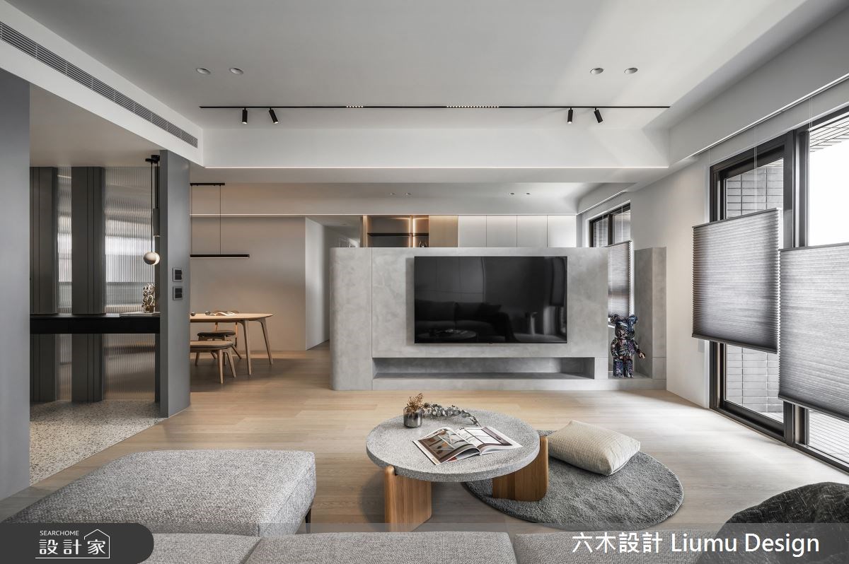 簡約純粹的色彩，往往能締造經典雋永的神情！像這間50