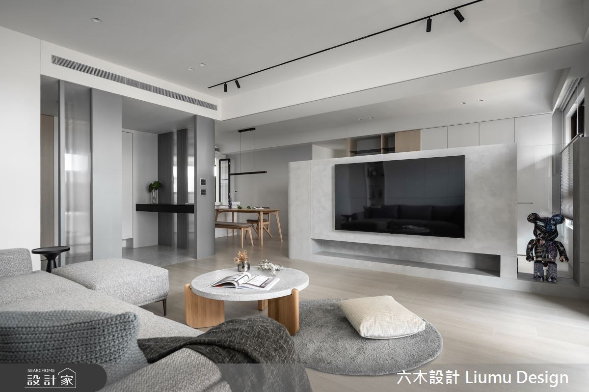 簡約純粹的色彩，往往能締造經典雋永的神情！像這間50