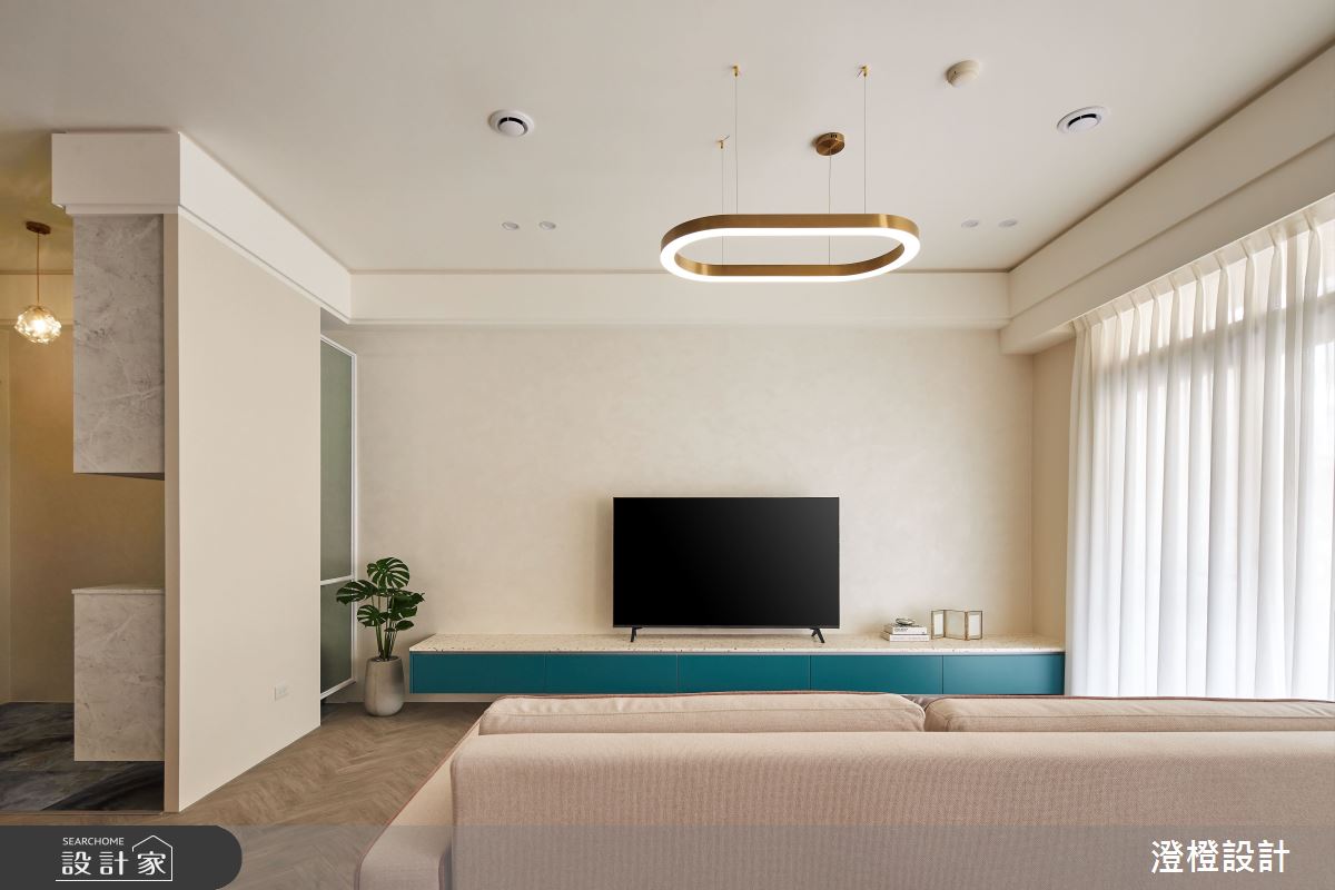 26坪改造後為2房2廳的混搭風老屋,原始格局有動線不佳