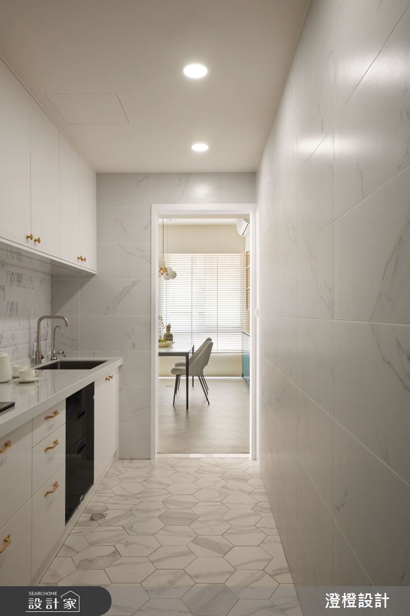 26坪改造後為2房2廳的混搭風老屋,原始格局有動線不佳
