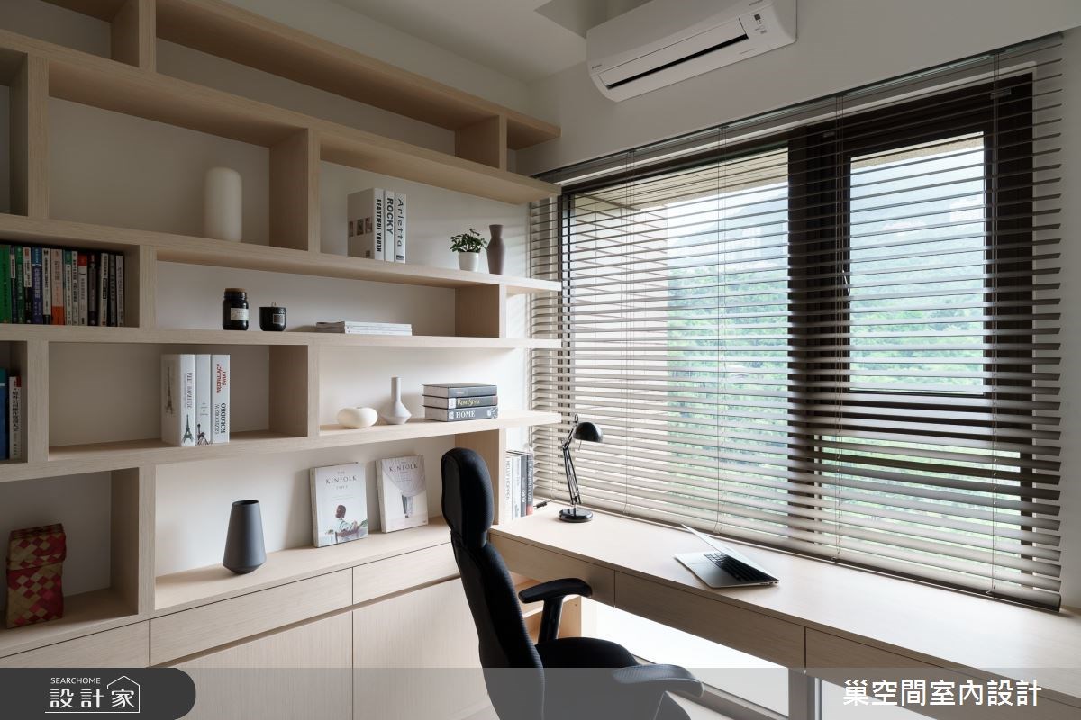 30坪新成屋在裝修計畫中，融合了屋主喜愛的日式格柵以