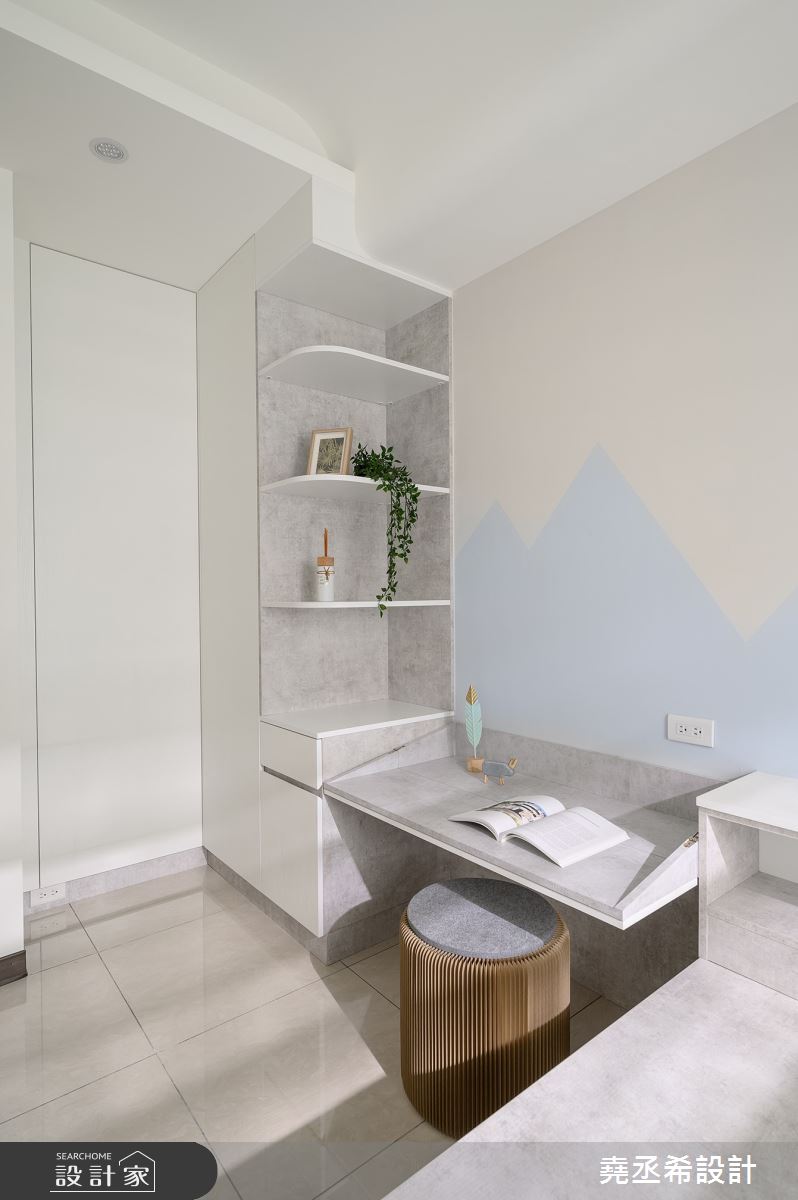 24 坪現代風住宅以淺灰調鋪陳精緻質感的生活氛圍,在