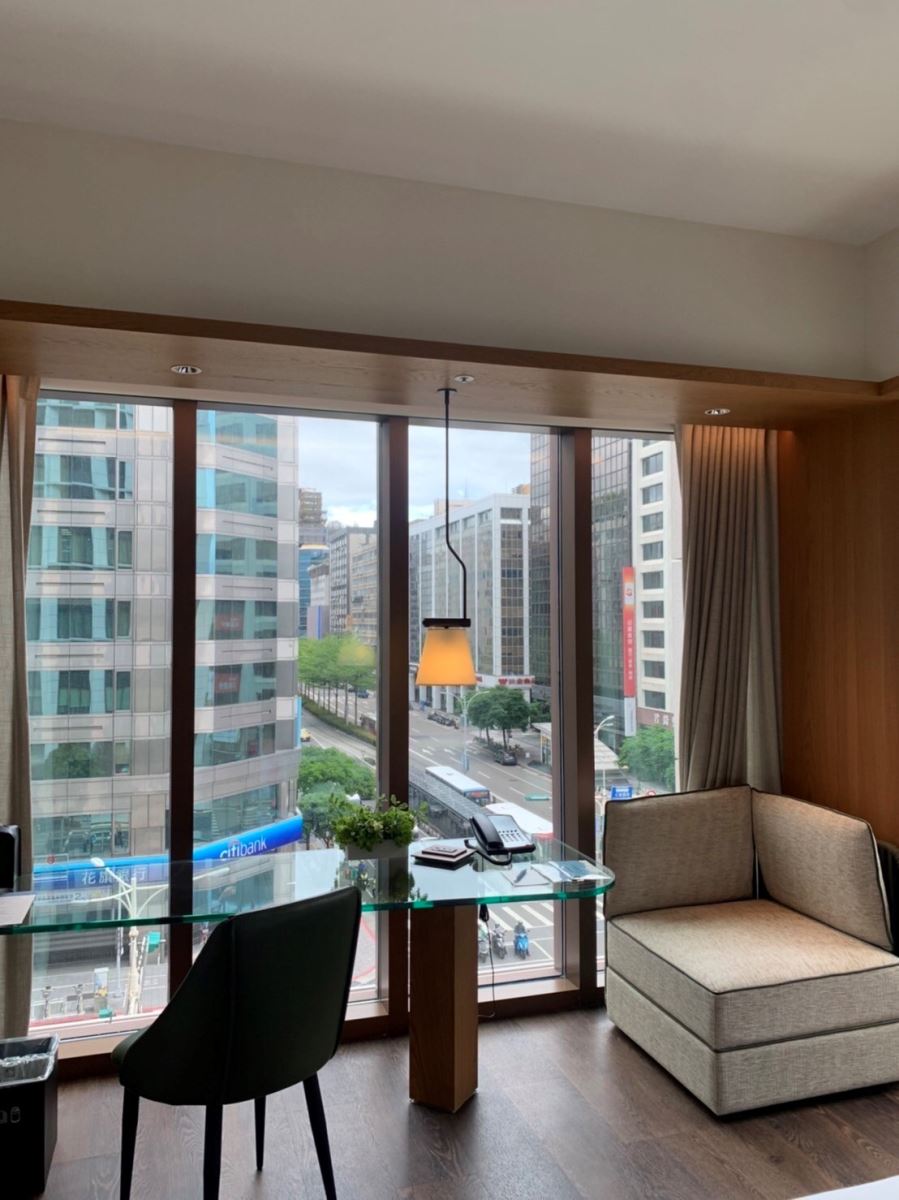 寒居酒店垂直共構飯店寓邸,樓高共24層,1樓至10樓為