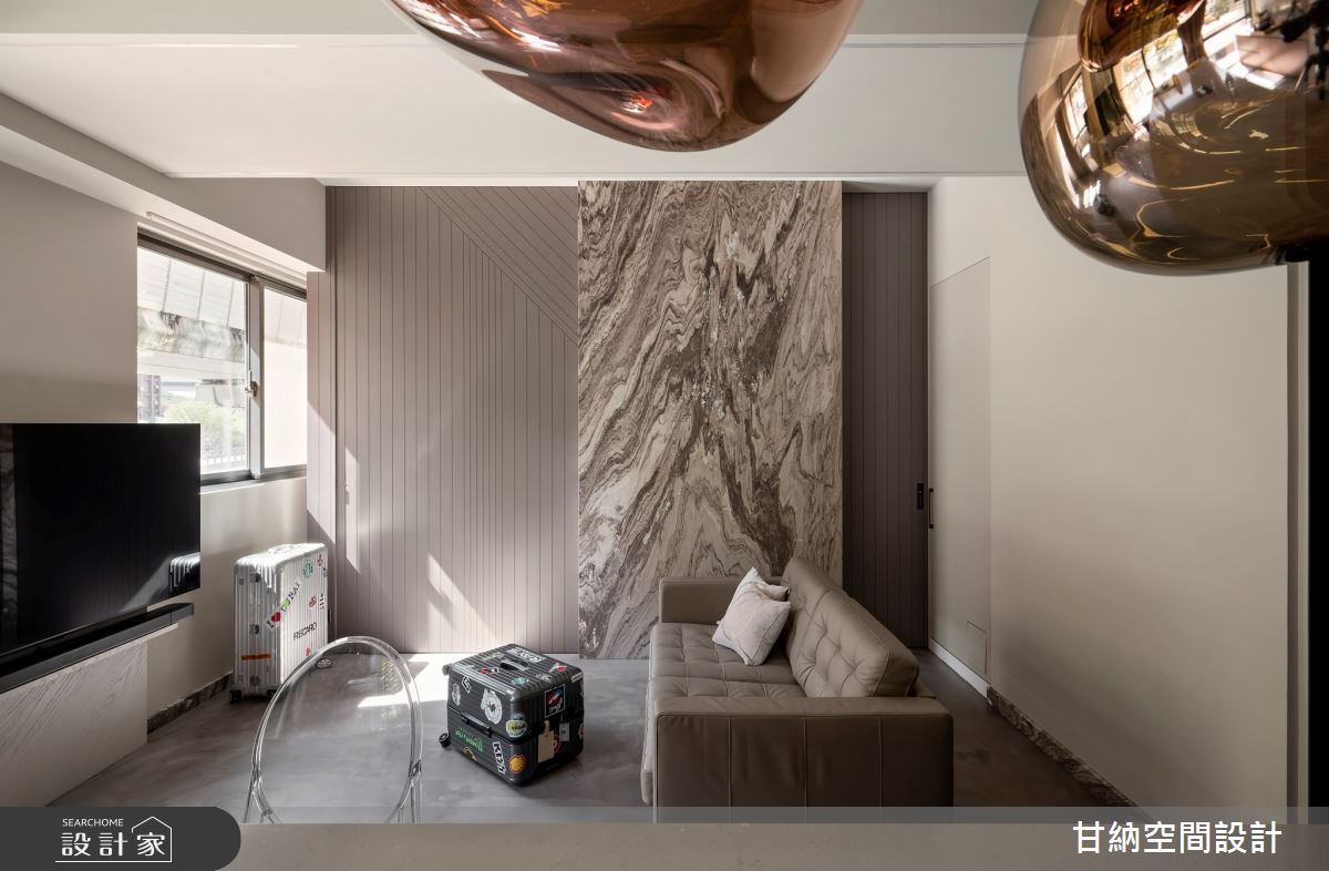 好客的屋主將15坪的空間委託給二次合作的設計師,期盼