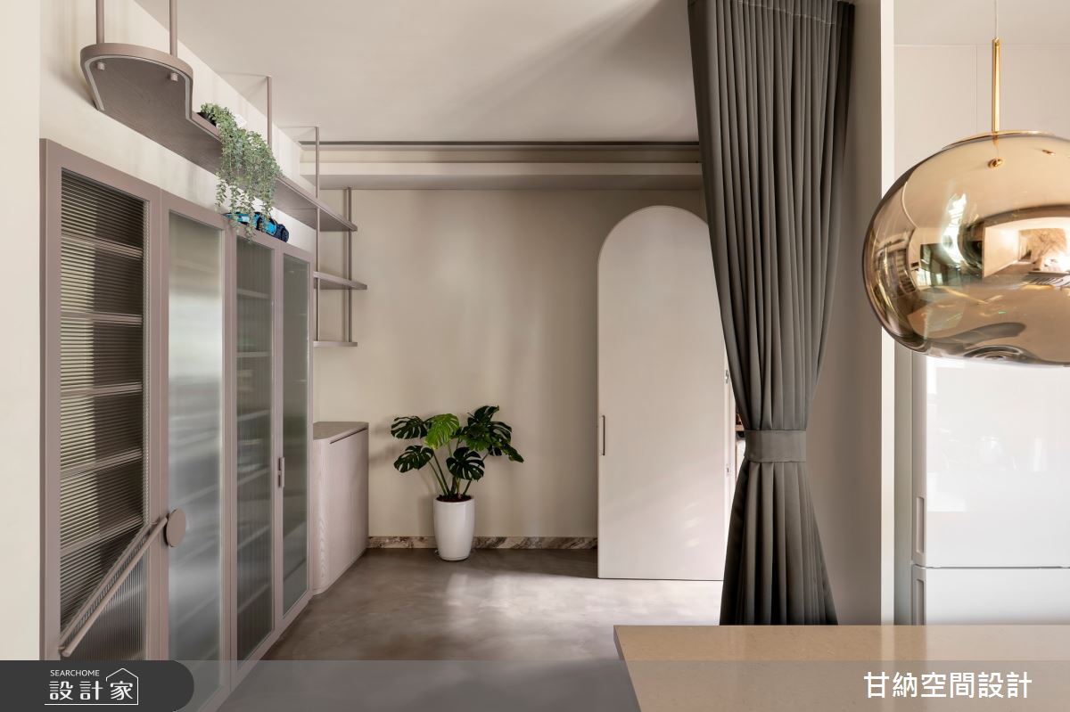 好客的屋主將15坪的空間委託給二次合作的設計師,期盼