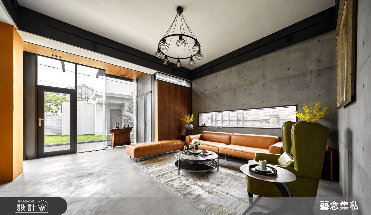 這次面對的百坪舊建築,有著嚴重的壁癌問題,張紹華、