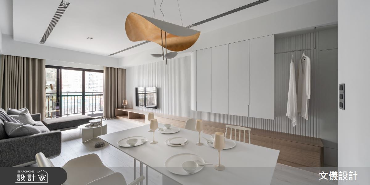 此案為毛胚屋改造37坪飯店風尚宅，開放公領域裡，場朗