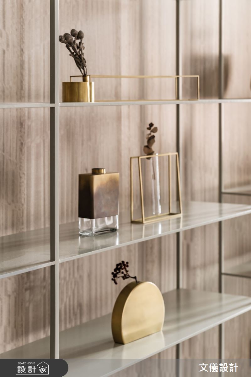 此案為毛胚屋改造37坪飯店風尚宅，開放公領域裡，場朗