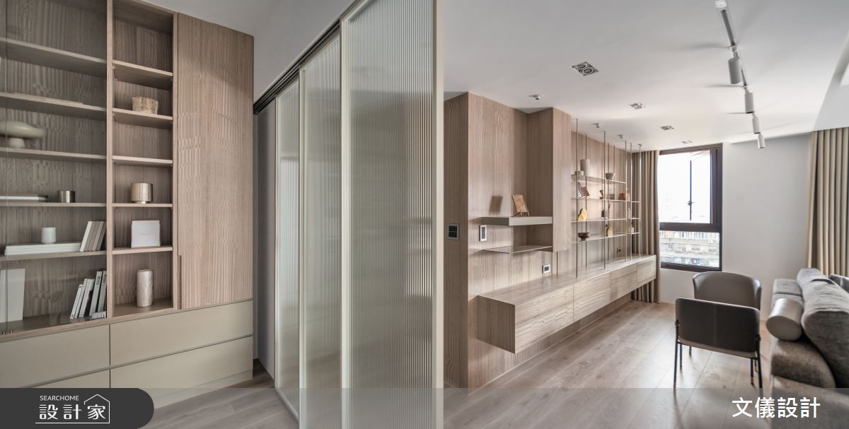 此案為毛胚屋改造37坪飯店風尚宅，開放公領域裡，場朗