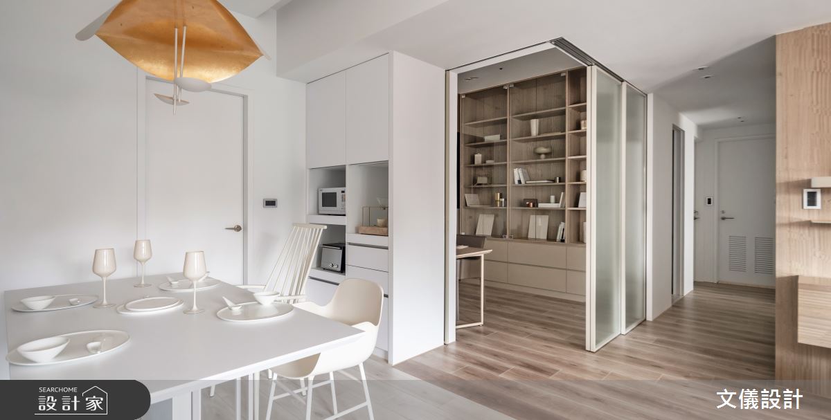 此案為毛胚屋改造37坪飯店風尚宅，開放公領域裡，場朗