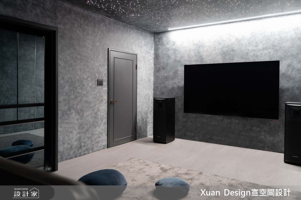 這間走過四十年以上的老屋，住著牧師夫妻及海外歸國的