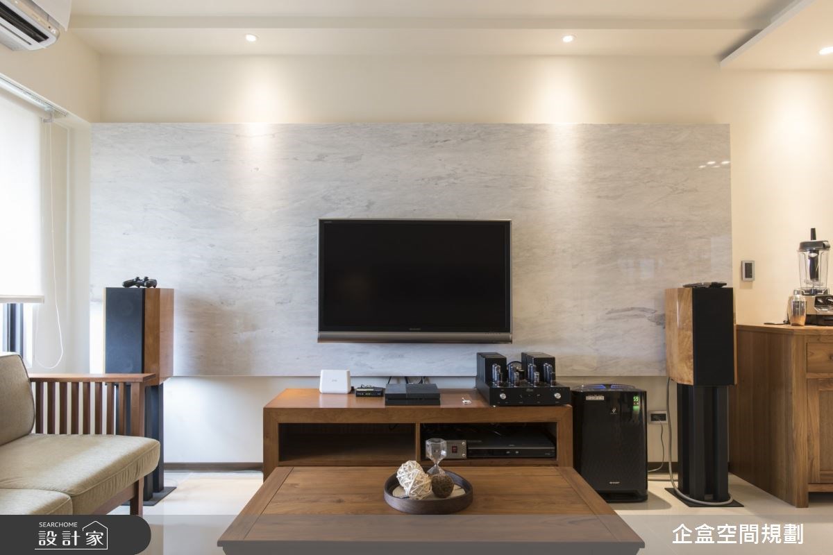 本案是23坪新居,屋主夫妻他們早在預售屋時期,便委由