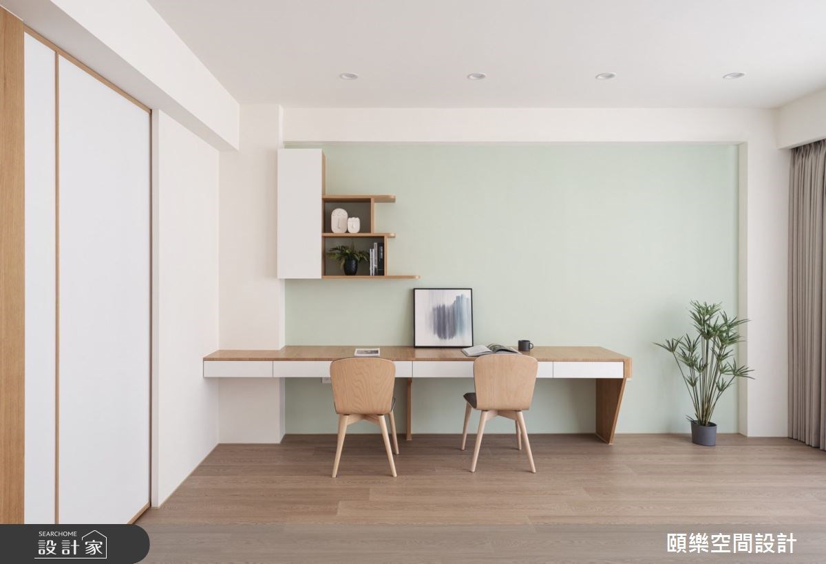 在這個 42坪的住宅空間,屋主為三代同堂的 6 口之家,