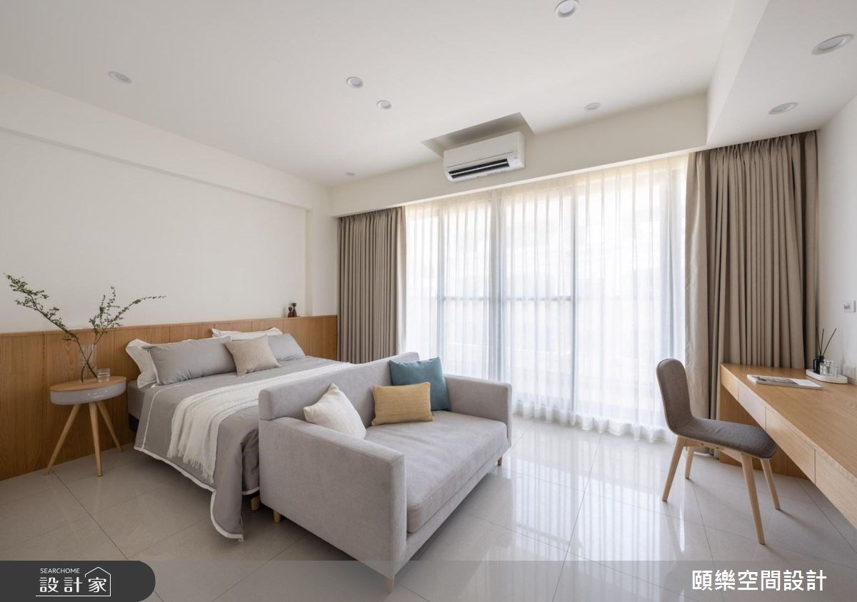 在這個 42坪的住宅空間,屋主為三代同堂的 6 口之家,