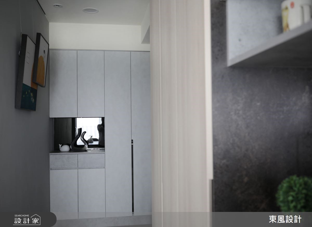 可遠眺綠意美景的30坪新居,設計團隊配合寧靜悠然的空