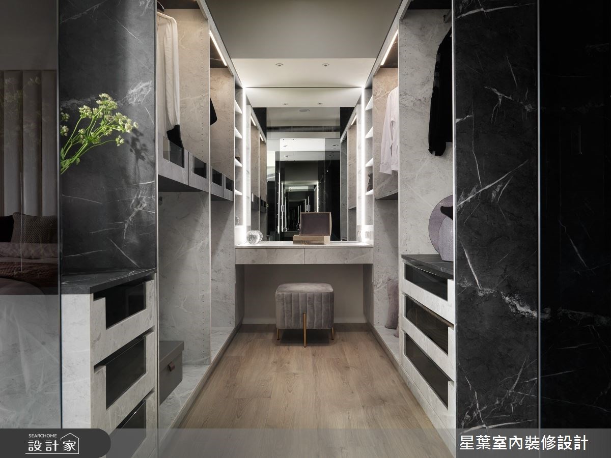 身為成功企業家的男屋主，選擇了 88 坪樓中樓宅邸作為