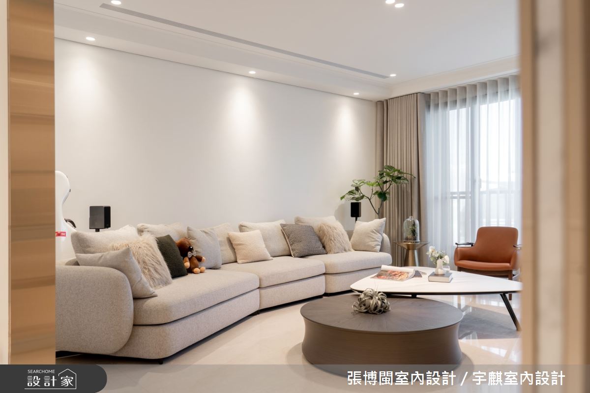 此案為58坪四房美式風家屋，入住一家三口，以純白色系