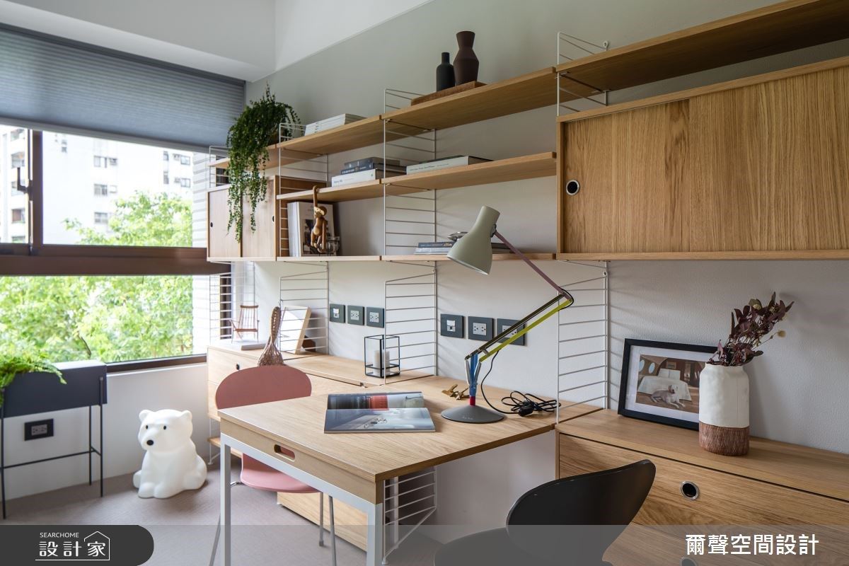 環顧40 坪的混搭風住宅,空間屬於狹長型格局動線,因