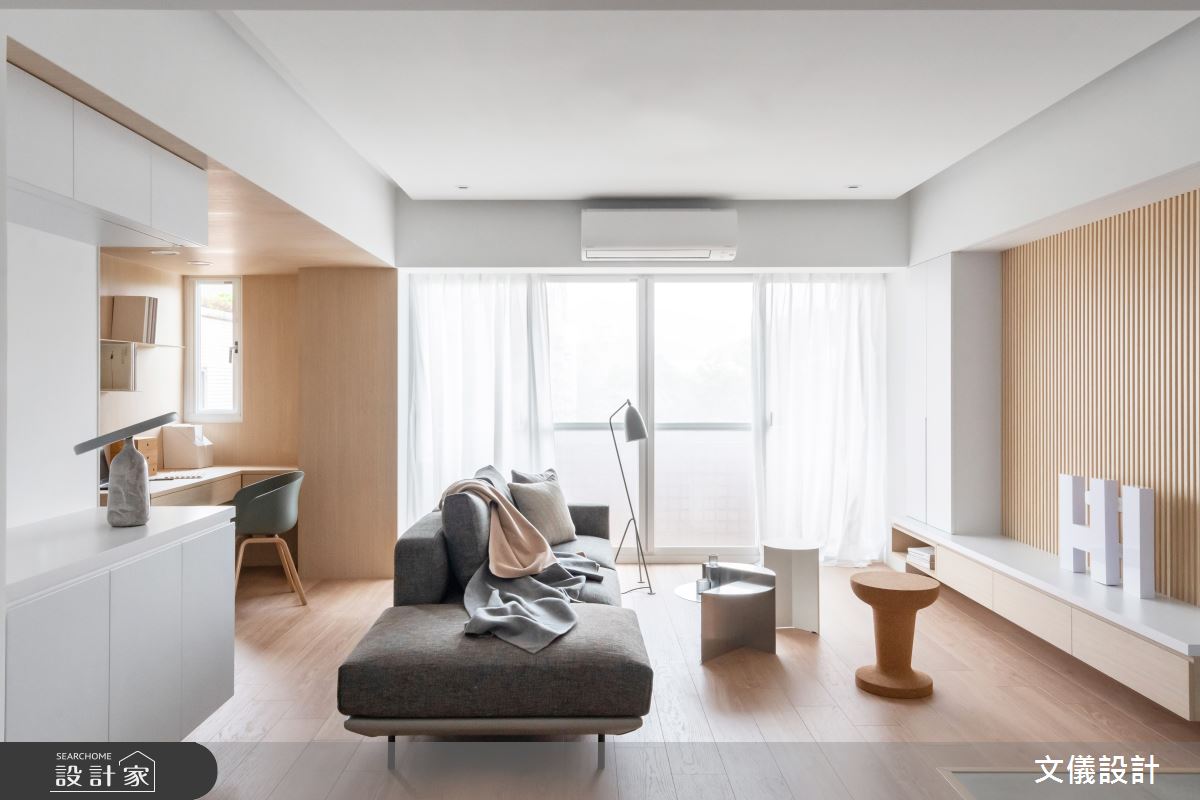 38坪大齡老屋因為過多的裝潢,遮蔽採光,讓整個空間顯