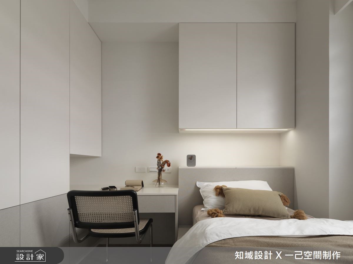 客房系統櫃不要做滿，會降低空間的壓迫感。