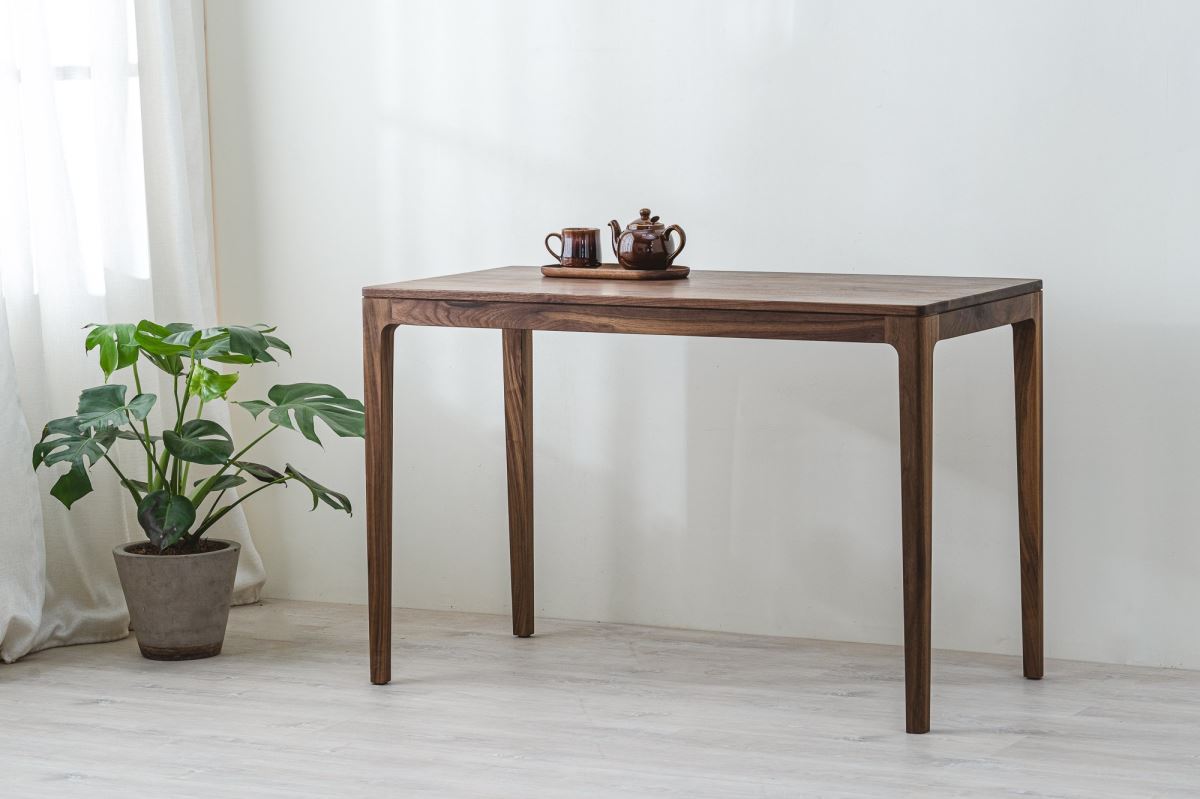 黑胡桃原木經典餐桌 120 x 60 x 79 cm