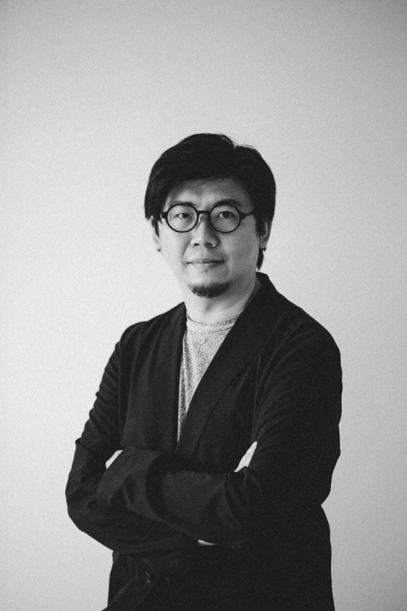 冠軍磁磚台中品牌形象館 由履獲國際各大設計獎項、「行一建築」的彭文苑建築師領軍設計。